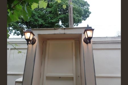 Área externa de casa à venda com 3 quartos, 144m² em Planalto Paulista, São Paulo