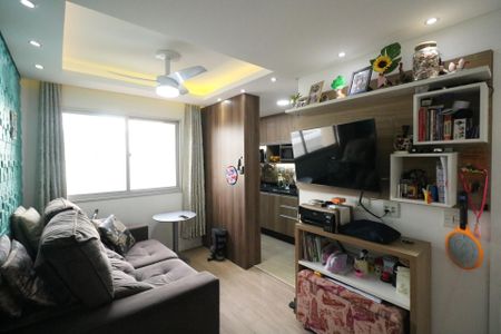 Apartamento à venda com 44m², 2 quartos e 1 vaga Apartamento à venda com 44m², 2 quartos e 1 vagaSala