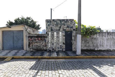 Casa para alugar com 54m², 1 quarto e sem vaga Casa para alugar com 54m², 1 quarto e sem vagaFachada