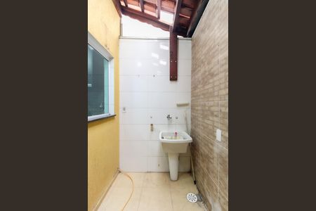 Casa de condomínio para alugar com 60m², 2 quartos e 1 vaga Casa de condomínio para alugar com 60m², 2 quartos e 1 vagaÁrea de Serviço
