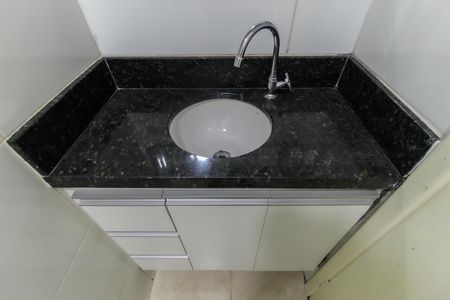 Casa de condomínio para alugar com 60m², 2 quartos e 1 vaga Casa de condomínio para alugar com 60m², 2 quartos e 1 vagaBanheiro