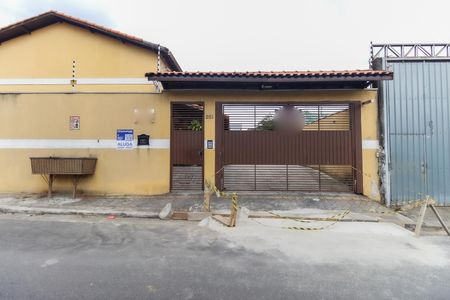 Casa de condomínio para alugar com 60m², 2 quartos e 1 vaga Casa de condomínio para alugar com 60m², 2 quartos e 1 vagaFachada