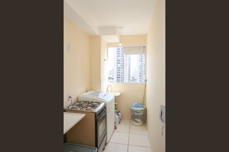Apartamento para alugar com 44m², 2 quartos e sem vaga Apartamento para alugar com 44m², 2 quartos e sem vagaCozinha e Área de Serviço