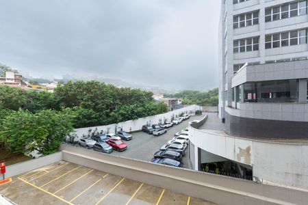 Apartamento à venda com 75m², 2 quartos e 2 vagas Apartamento à venda com 75m², 2 quartos e 2 vagasVISTA