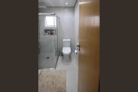 Casa à venda com 192m², 2 quartos e 3 vagas Casa à venda com 192m², 2 quartos e 3 vagasBanheiro da Suite