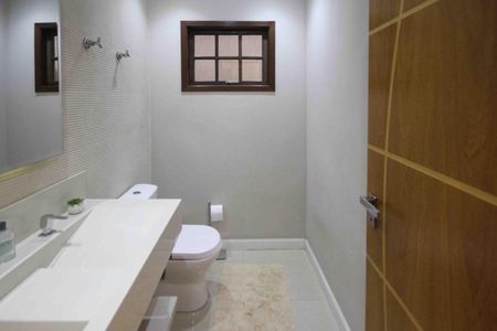 Casa à venda com 192m², 2 quartos e 3 vagas Casa à venda com 192m², 2 quartos e 3 vagasLavabo