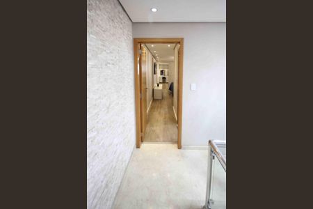 Casa à venda com 192m², 2 quartos e 3 vagas Casa à venda com 192m², 2 quartos e 3 vagasHall