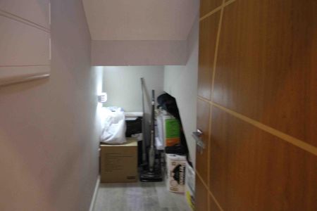 Casa à venda com 192m², 2 quartos e 3 vagas Casa à venda com 192m², 2 quartos e 3 vagasDispensa