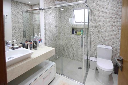 Casa à venda com 192m², 2 quartos e 3 vagas Casa à venda com 192m², 2 quartos e 3 vagasBanheiro da Suite 02