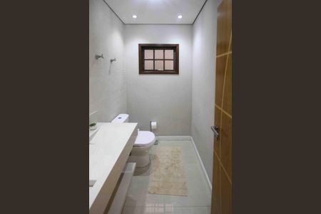 Casa à venda com 192m², 2 quartos e 3 vagas Casa à venda com 192m², 2 quartos e 3 vagasLavabo