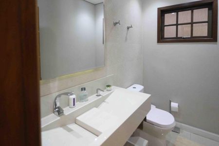 Casa à venda com 192m², 2 quartos e 3 vagas Casa à venda com 192m², 2 quartos e 3 vagasLavabo