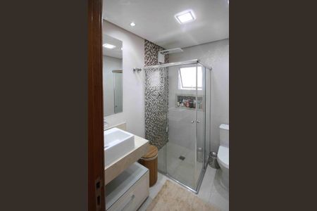 Casa à venda com 192m², 2 quartos e 3 vagas Casa à venda com 192m², 2 quartos e 3 vagasBanheiro da Suite