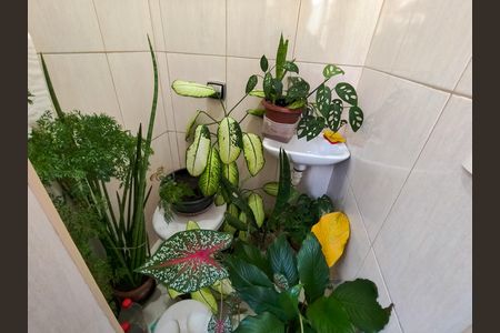 Apartamento à venda com 56m², 2 quartos e sem vaga Apartamento à venda com 56m², 2 quartos e sem vagaBanheiro de serviço