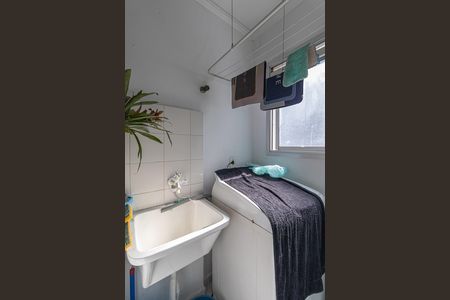 Apartamento à venda com 56m², 2 quartos e 1 vaga Apartamento à venda com 56m², 2 quartos e 1 vagaCozinha e Área de Serviço