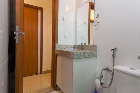 Apartamento para alugar com 220m², 3 quartos e 2 vagas Apartamento para alugar com 220m², 3 quartos e 2 vagasBanheiro Social