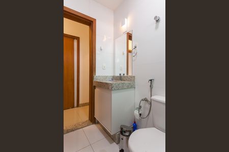 Apartamento para alugar com 220m², 3 quartos e 2 vagas Apartamento para alugar com 220m², 3 quartos e 2 vagasBanheiro Social