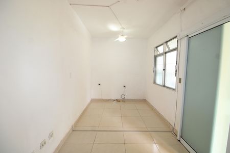 Sala de casa para alugar com 2 quartos, 80m² em Engenheiro Leal, Rio de Janeiro