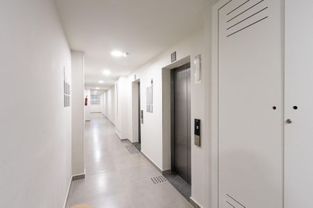 Apartamento para alugar com 24m², 1 quarto e sem vaga Apartamento para alugar com 24m², 1 quarto e sem vagaHall do Elevador