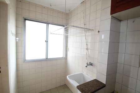 Apartamento para alugar com 60m², 3 quartos e 1 vagaÁrea de Serviço