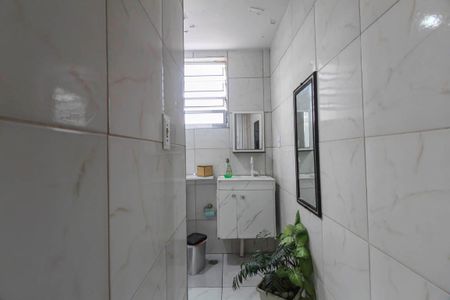 Apartamento à venda com 45m², 2 quartos e 1 vaga Apartamento à venda com 45m², 2 quartos e 1 vagaBanheiro