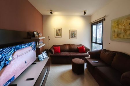 Apartamento à venda com 200m², 4 quartos e 2 vagas Apartamento à venda com 200m², 4 quartos e 2 vagasSala de TV