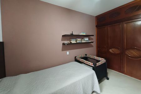 Apartamento à venda com 200m², 4 quartos e 2 vagas Apartamento à venda com 200m², 4 quartos e 2 vagasQuarto Suíte 2