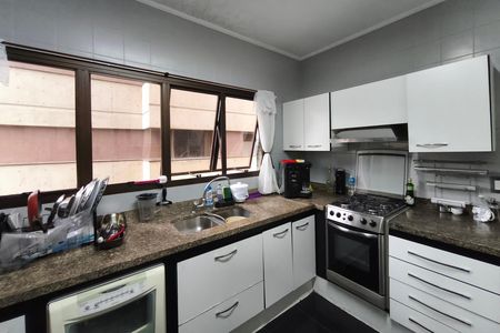 Apartamento à venda com 200m², 4 quartos e 2 vagas Apartamento à venda com 200m², 4 quartos e 2 vagasCozinha