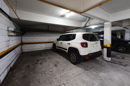 Apartamento à venda com 200m², 4 quartos e 2 vagas Apartamento à venda com 200m², 4 quartos e 2 vagasGaragem