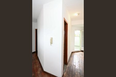 Casa à venda com 200m², 3 quartos e 3 vagasCorredor