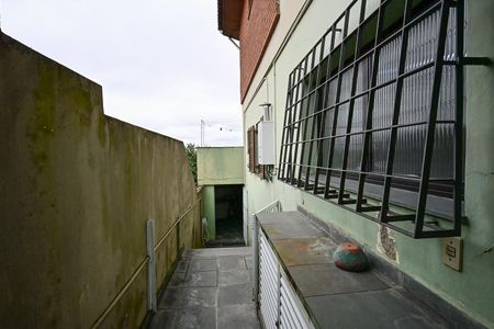 Casa à venda com 200m², 3 quartos e 3 vagasLateral 