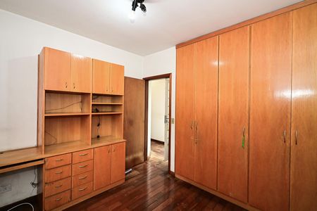 Casa à venda com 200m², 3 quartos e 3 vagasQuarto 2