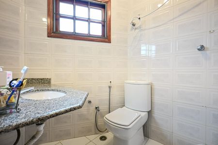 Casa à venda com 200m², 3 quartos e 3 vagasBanheiro de Serviço