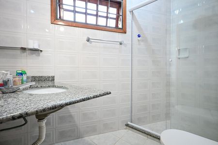 Casa à venda com 200m², 3 quartos e 3 vagasBanheiro Suíte 