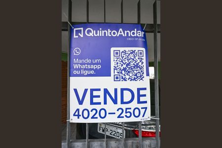 Casa à venda com 200m², 3 quartos e 3 vagasFachada
