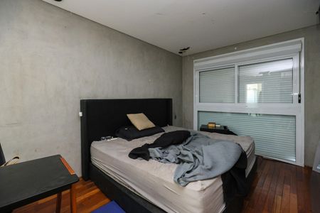 Casa de condomínio à venda com 300m², 3 quartos e 2 vagas Casa de condomínio à venda com 300m², 3 quartos e 2 vagasSuíte 2