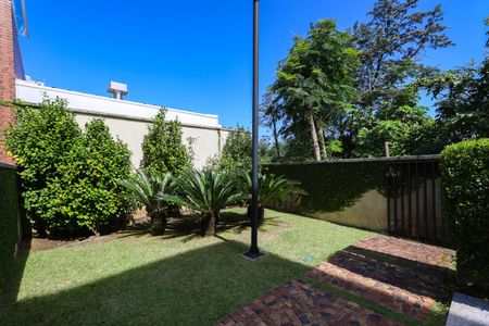 Casa de condomínio à venda com 300m², 3 quartos e 2 vagas Casa de condomínio à venda com 300m², 3 quartos e 2 vagasÁrea comum