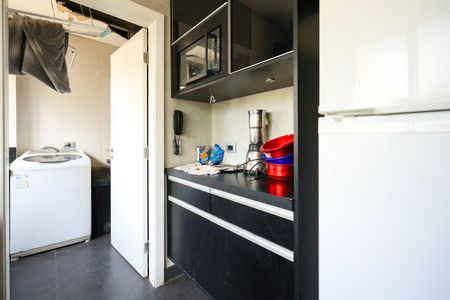 Casa de condomínio à venda com 300m², 3 quartos e 2 vagas Casa de condomínio à venda com 300m², 3 quartos e 2 vagasCozinha