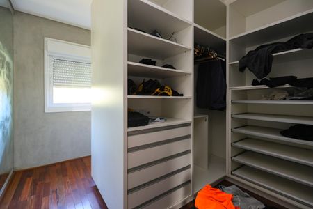Casa de condomínio à venda com 300m², 3 quartos e 2 vagas Casa de condomínio à venda com 300m², 3 quartos e 2 vagasSuíte 2