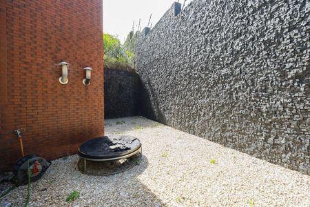 Casa de condomínio à venda com 300m², 3 quartos e 2 vagas Casa de condomínio à venda com 300m², 3 quartos e 2 vagasÁrea externa