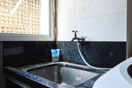 Casa de condomínio à venda com 300m², 3 quartos e 2 vagas Casa de condomínio à venda com 300m², 3 quartos e 2 vagasÁrea de Serviço