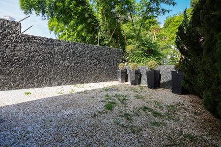 Casa de condomínio à venda com 300m², 3 quartos e 2 vagas Casa de condomínio à venda com 300m², 3 quartos e 2 vagasÁrea externa