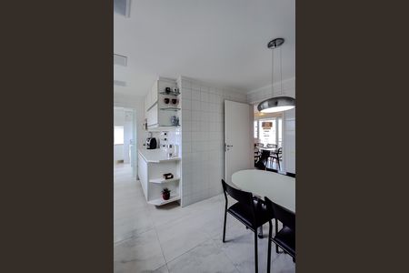 Apartamento para alugar com 148m², 3 quartos e 2 vagas Apartamento para alugar com 148m², 3 quartos e 2 vagasCozinha