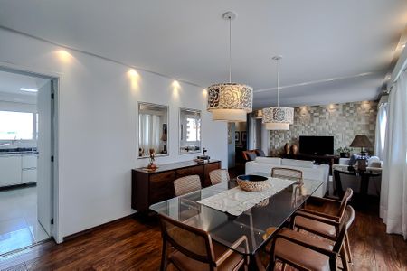 Apartamento para alugar com 148m², 3 quartos e 2 vagas Apartamento para alugar com 148m², 3 quartos e 2 vagasSala de Jantar