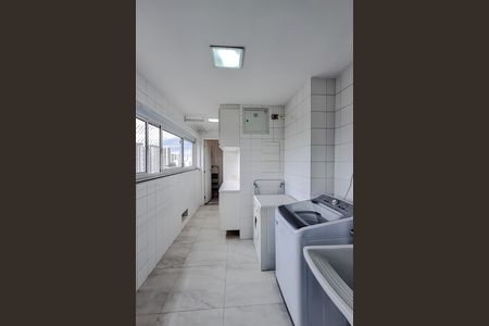 Apartamento para alugar com 148m², 3 quartos e 2 vagas Apartamento para alugar com 148m², 3 quartos e 2 vagasÁrea de Serviço