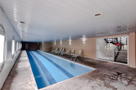 Apartamento para alugar com 148m², 3 quartos e 2 vagas Apartamento para alugar com 148m², 3 quartos e 2 vagasÁrea comum - Piscina