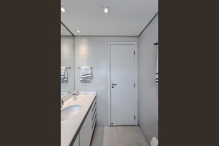 Apartamento para alugar com 148m², 3 quartos e 2 vagas Apartamento para alugar com 148m², 3 quartos e 2 vagasBanheiro da Suíte 3