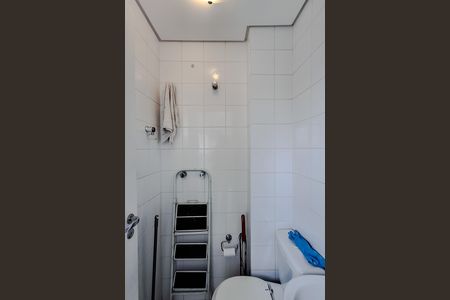 Apartamento para alugar com 148m², 3 quartos e 2 vagas Apartamento para alugar com 148m², 3 quartos e 2 vagasBanheiro de serviço