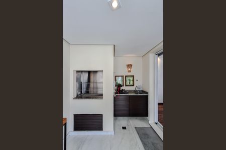 Apartamento para alugar com 148m², 3 quartos e 2 vagas Apartamento para alugar com 148m², 3 quartos e 2 vagasVaranda