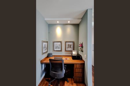 Apartamento para alugar com 148m², 3 quartos e 2 vagas Apartamento para alugar com 148m², 3 quartos e 2 vagasEscritório
