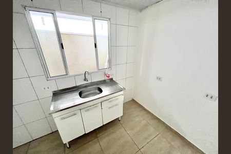 Cozinha de casa para alugar com 1 quarto, 40m² em Vila Diva, São Paulo